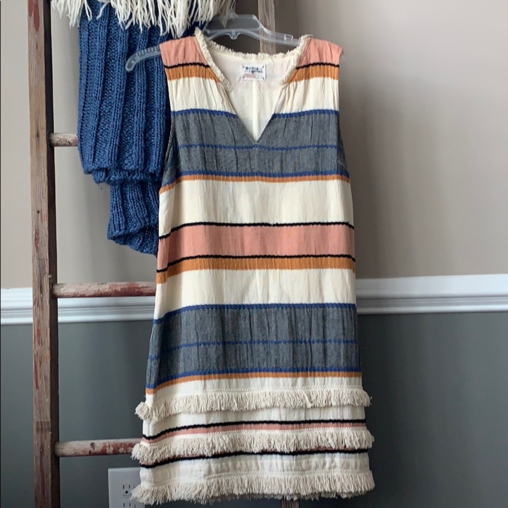 Sleeveless dress